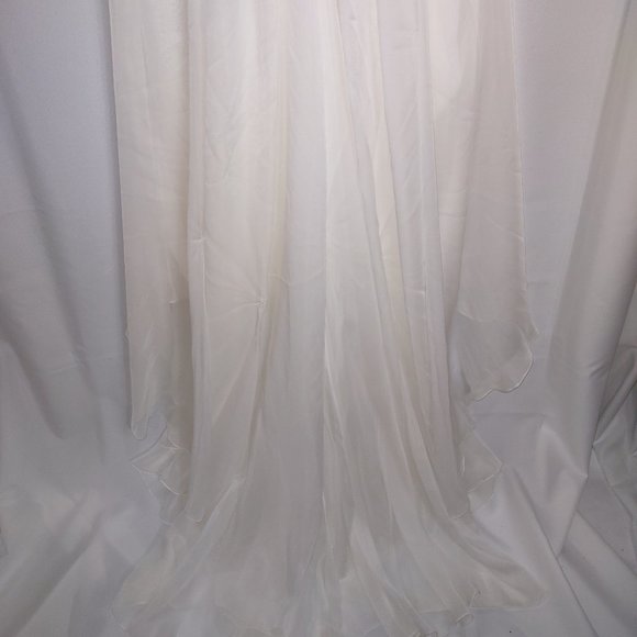 Davids Bridal Galina Signature Ivory chiffon sheath wedding gown size 6 - Picture 9 of 13